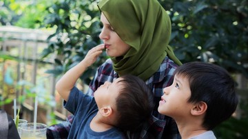 LEBIH ENAK BIKIN KONTEN DI INDONESIA