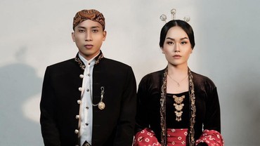 img-title Dulu Waria, 7 Foto Aby Respati Teman Millendaru Nikahi Kekasih Usai Hijrah