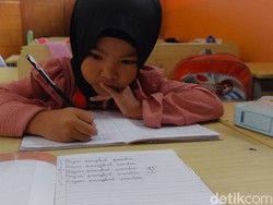 Ini Queensa, Siswi Kelas  SD Lembang yang Viral Tulisannya Rapi