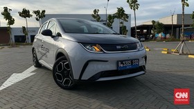 Komparasi Wuling Cloud EV dan BYD Dolphin