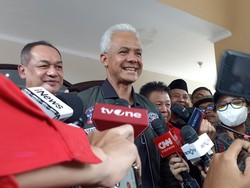 Pesan Ganjar ke Relawan di Salatiga: Jangan Takut Tekanan, Tetap Maju