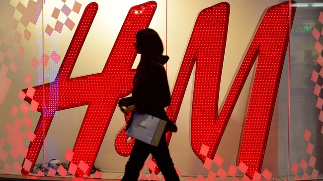 Perusahaan fesyen asal Swedia, H&M, mengumumkan akan menutup 28 toko dan memberhentikan 588 pekerja di Spanyol.