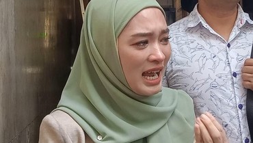 img-title Virgoun Tetap Ingin Jebloskan ke Penjara, Inara Rusli: di Mana Hati Nurani Kalian