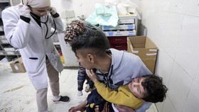 Israel Serang Rumah Sakit Nasser di Gaza, Usir Staf Medis-Pengungsi