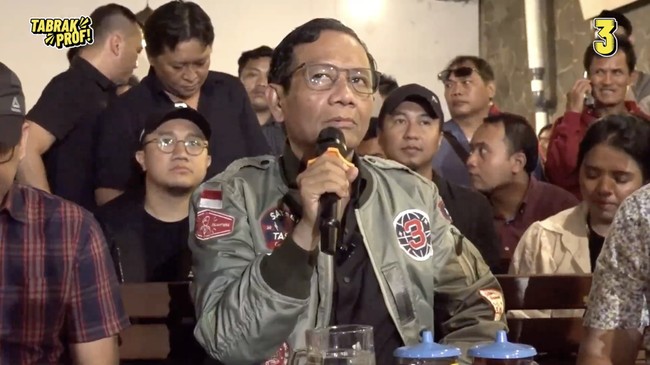 Mahfud MD menyatakan bantuan sosial atau bansos itu ada bukan karena kemurahan hati seseorang, melainkan sudah ada dalam ketentuan hukum dan konstitusi.