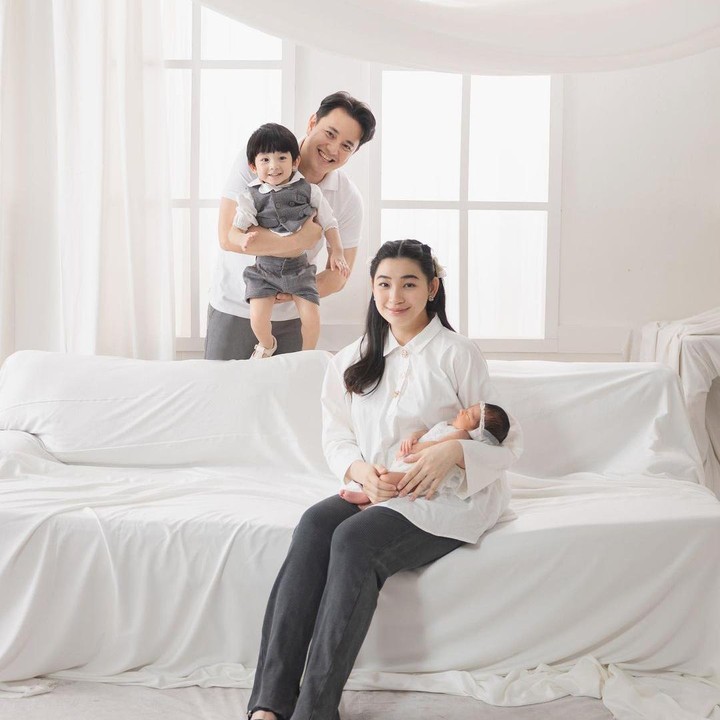 <p>Aktor sekaligus model Billy Davidson menikah dengan Patricia Devina pada tahun 2021, Bunda. Dari pernikahan ini, keduanya pun dikaruniai dua orang anak. (Foto: Instagram: @pattdevdex)</p>