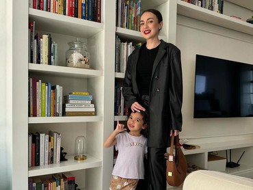 Rianti Cartwright Kembali Syuting Usai Fokus Jadi Ibu Rumah Tangga