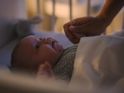 5 Tips agar Bayi Baru Lahir Tidak Bergadang di Malam Hari, Bunda Perlu Tahu