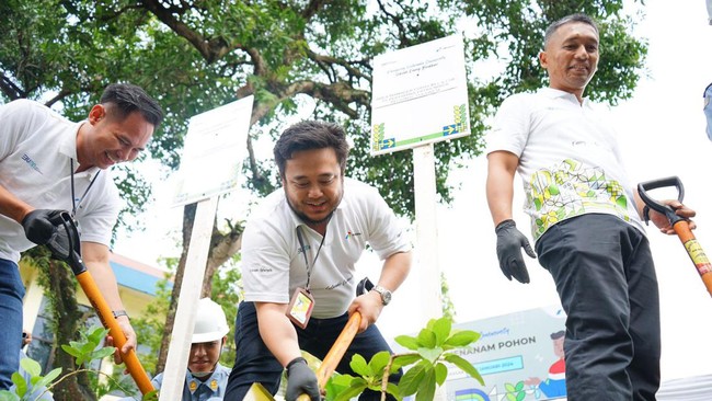 Pertamina kembali menggelar program Sekolah Energi Berdikari di SMK SMTI Makassar untuk mendorong keterlibatan dalam keberlanjutan lingkungan.