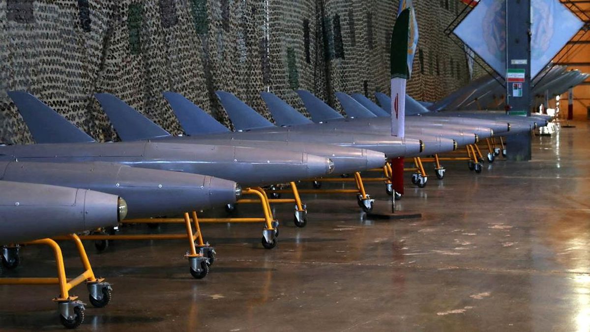 Siap Lawan AS, Iran Bekali Militer 1.000 Drone Canggih Terbaru