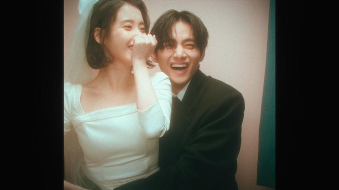 Chemistry Luar Biasa, Intip Momen IU dan V BTS di MV Love Wins All yang Bikin Fans Heboh!