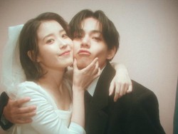 Lirik Lagu Terjemahan Love Wins All - IU