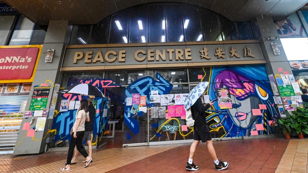 FOTO: Grafiti Hidupkan Lagi Mal Mati di Singapura