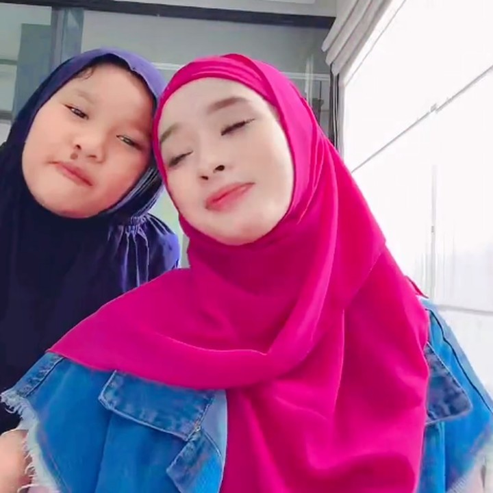 <p>Setelah bercerai dari Virgoun, Inara pun menjalani kehidupannya dengan bahagia bersama ketiga anaknya. Ia bahkan sering mengunggah potret kebersamaan dengan anak-anaknya. (Foto: Instagram: @mommy_starla)</p>