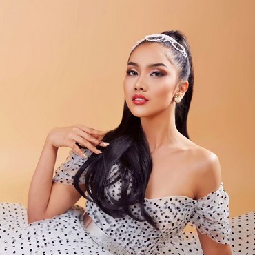 Frislly Herlind dan Tabitha Napitupulu Beradu Akting di Film Harta, Tahta, Boru Ni Raja