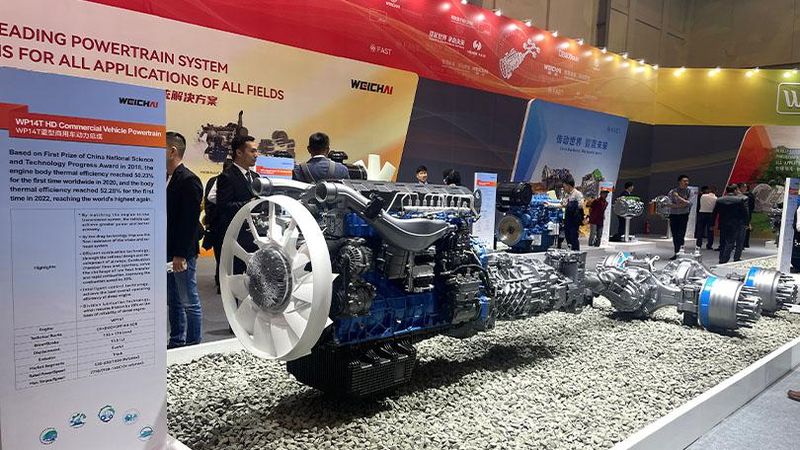 Perusahaan raksasa alat berat asal Tiongkok, Shandong Heavy Industry-Weichai Power menggelar konferensi dan pameran alat berat di Indonesia
