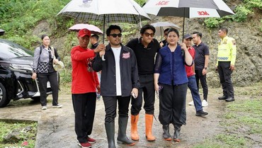 img-title Cucu Megawati Akrab dengan Thariq Halilintar, Ramalan Orang ke-3 Terbukti?