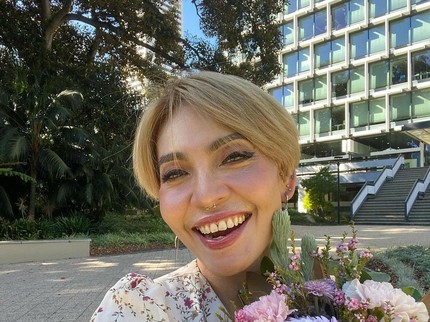 Lama Tak Muncul, Intip 7 Potret Icha AFI yang Kini Jadi Dokter Gigi Bergaya Unik