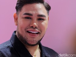 Ivan Gunawan Takziah ke Rumah Ayu Ting Ting: Keluarga Sudah Ikhlas