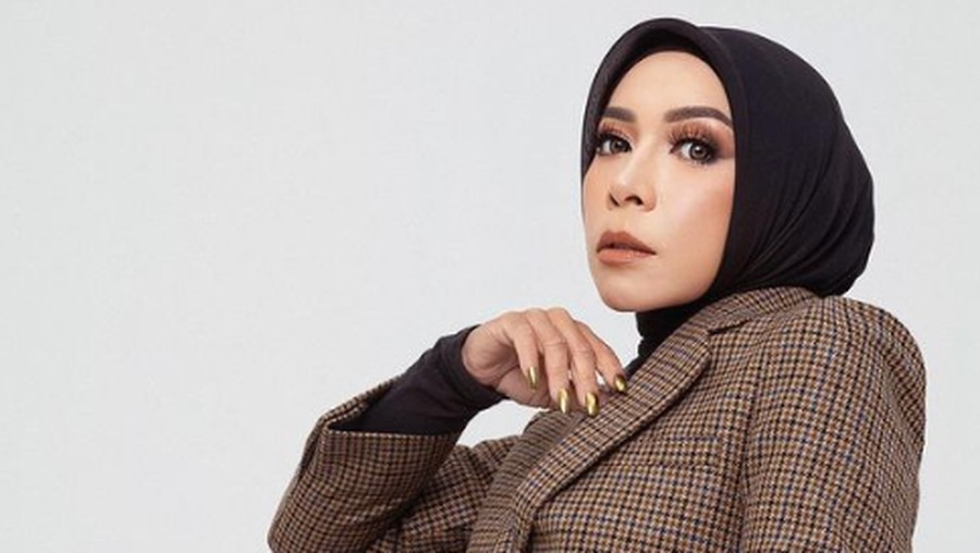 Melly Goeslaw Melly Goeslaw