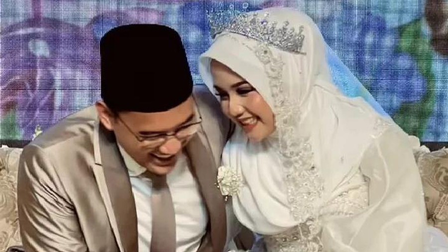 Ning Ayu Chasna dan Gus Sunny