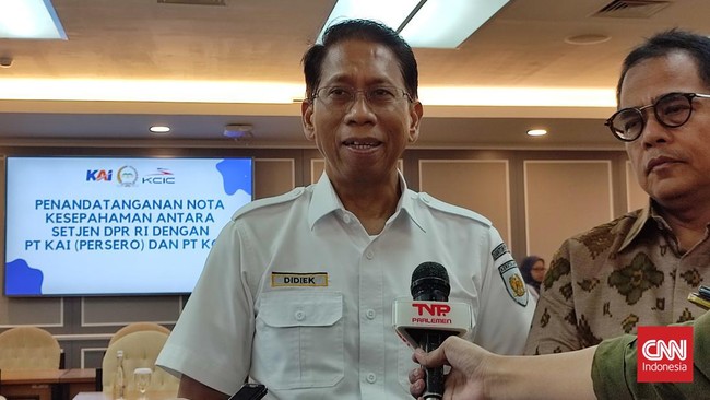 Bos PT Kereta Api Indonesia (Persero) alias KAI Didiek Hartantyo mengatakan proyek kereta cepat Brunei ke IKN yang bernilai Rp1.115 triliun masih terlalu dini.