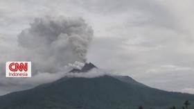 VIDEO: Empat Gunung Berapi di Indonesia Terus Meletus