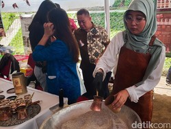Uniknya Turkish Coffee yang Diseduh di Atas Pasir Panas