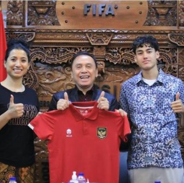 Bukan Orang Sembarangan, 7 Potret Ibunda Rafael Struick Bankir Ternama