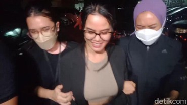 img-title Praperadilan Ditolak Hakim, Siskaeee Disebut Penuh Tekanan