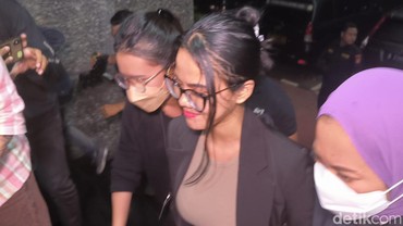 img-title Siskaeee Ngaku Idap Gangguan Jiwa, Polisi Masih Lakukan Pemeriksaan
