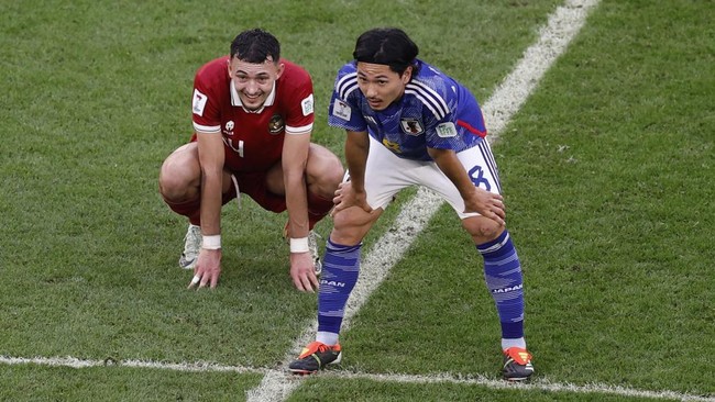 Bintang timnas Jepang, Takumi Minamino membuat Egy Maulana Vikri cedera dan ditandu keluar lapangan. Akun media sosial milik Minamino pun digeruduk netizen.
