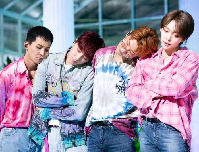 Deretan Lagu K-Pop Bernada Ceria, Liriknya Kisahkan Patah Hati!