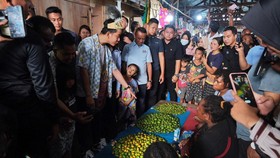 Kampanye di Jayapura, Gibran Sapa Pedagang Pasar Sentani