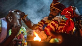 FOTO: Ribuan Umat Hindu Malaysia Rayakan Festival Thaipusam