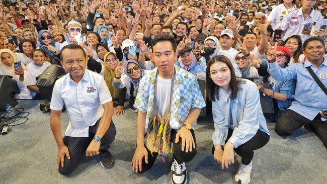 Saat berada di Denpasar pada Jumat malam ini, Gibran hanya menjawab singkat terkait pernyataan Food Estate, bahwa soal itu tergantung Cak Imin