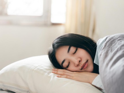 Ketahui Durasi dan Waktu Tidur Siang yang Baik Menurut Ahli & Manfaatnya bagi Kesehatan