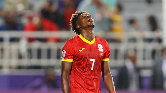 Pemain Kirgistan Joel Kojo kini jadi nama yang dikenal luas penggemar Timnas Indonesia. Followers Joel Kojo pun meningkat drastis.