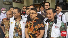 Aiman Witjaksono Sebut Polda Metro Hentikan Kasus Aparat Tak Netral