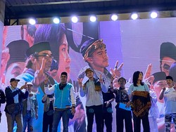 Hadiri Deklarasi Relawan di Bandung, Kaesang: Coblos Mukanya Mas Gibran
