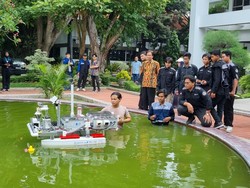 ITS Optimis Juara Umum Kapal Listrik Barunastra ITS di Florida