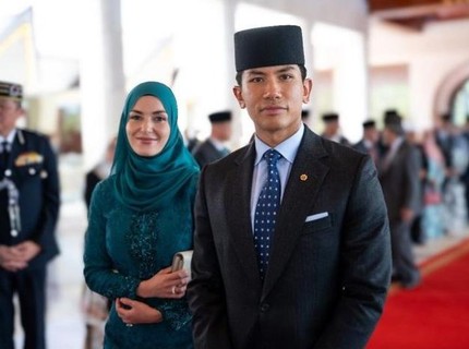 5 Potret Anisha Rosnah Dampingi Pangeran Mateen Usai Menikah, Cantik Berhijab