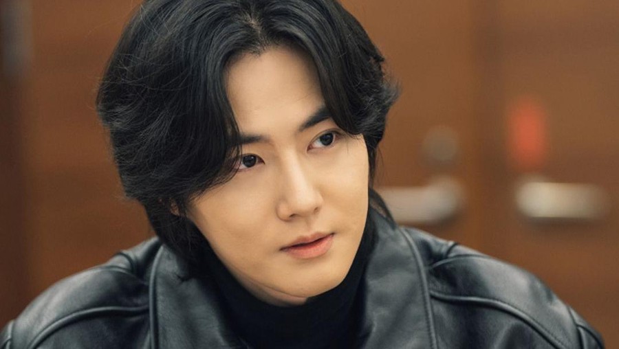 Suho EXO membintangi drama Korea The Crown Prince Has Disappeared Suho EXO membintangi drama Korea The Crown Prince Has Disappeared