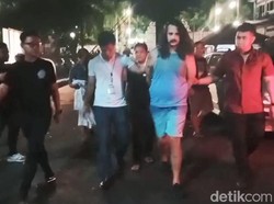 Bule AS Ditangkap usai Aniaya Sekuriti, Sempat Melawan Petugas