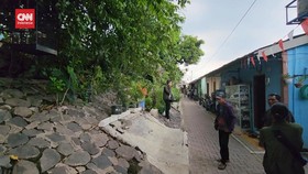 VIDEO: Ketua RT di Solo Ditangkap Densus Terkait Terorisme