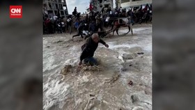 VIDEO: Suara Tembakan Picu Kericuhan Saat Distribusi Bantuan di Gaza