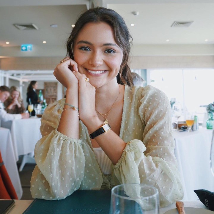 <p>Saat ini diketahui film <em>Laura</em> sendiri tengah memasuki proses syuting. Selain Amanda Rawles, ada pula deretan artis lainnya, termasuk Kevin Ardillova, Carissa Perusset, Fadi Alaydrus, hingga Fachrul Hadid. (Foto: Instagram: @amandarawles)</p>