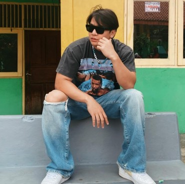 Cerita Billy Syahputra Ajak Pacar Bule Kunjungi Makam Olga