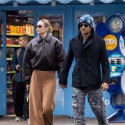 Get The Look: Outfit Laid-back buat Ngedate Ala Gigi Hadid