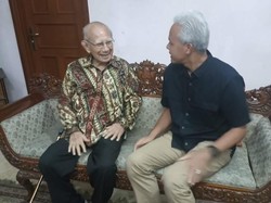 Bertemu Emil Salim, Ganjar Diminta Perhatikan Indonesia Timur